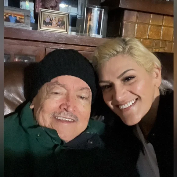 ✨Meet Your Posher✨ ✨Rue Crew Family ✨ - Picture 10 of 11